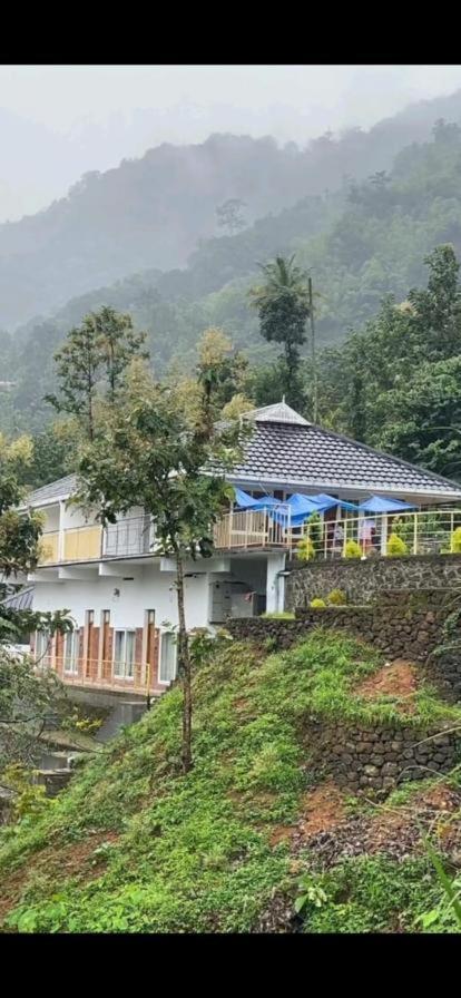 Earth Lounge Resort Vagamon Exterior photo